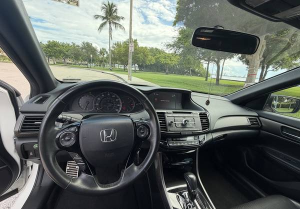 2017 Honda, dovoz USA — foto 7 z 12