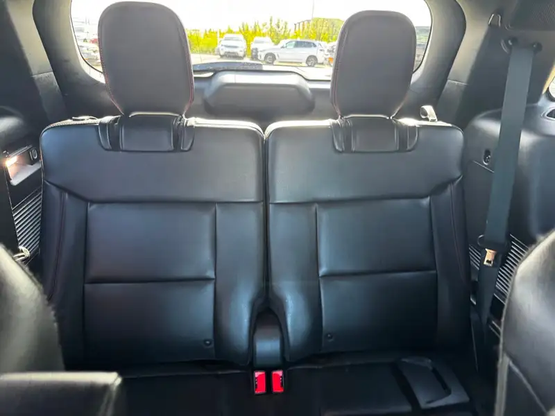 2023 Ford Explorer, šedá, 99 101 km, dovoz Kanada — foto 12 z 12
