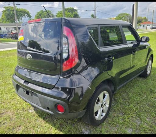 2017 Kia, dovoz USA — foto 3 z 12