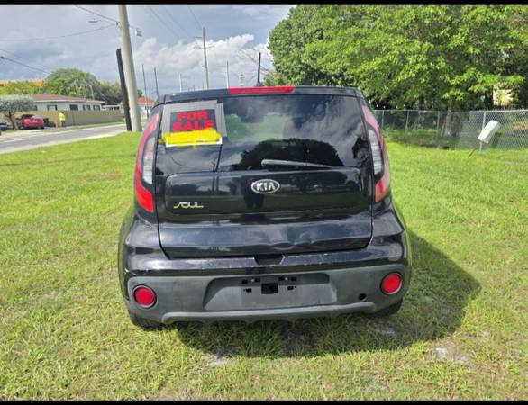 2017 Kia, dovoz USA — foto 5 z 12