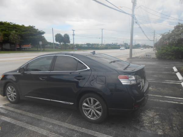 2010 Lexus, dovoz USA — foto 3 z 12