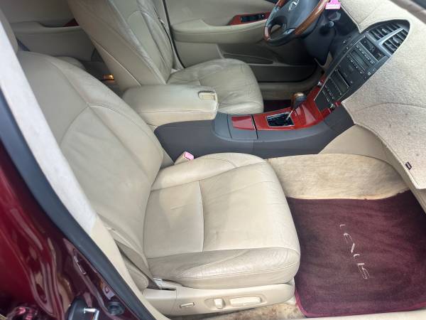 2007 Lexus, dovoz USA — foto 5 z 12