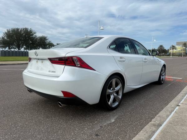 2015 Lexus, dovoz USA — foto 6 z 12