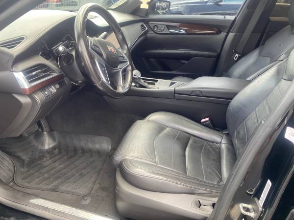 2018 Cadillac, dovoz USA — foto 2 z 9