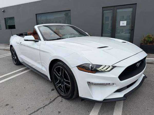2019 Ford, dovoz USA — foto 3 z 12