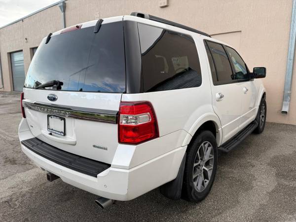 2017 Ford, dovoz USA — foto 2 z 12