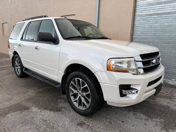 2017 Ford, dovoz USA — foto 3 z 12