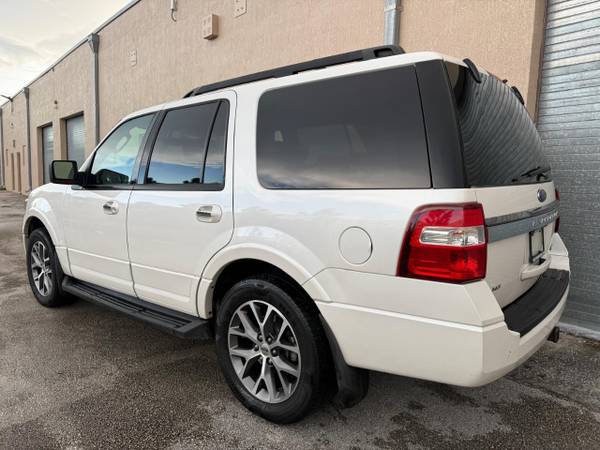 2017 Ford, dovoz USA — foto 4 z 12