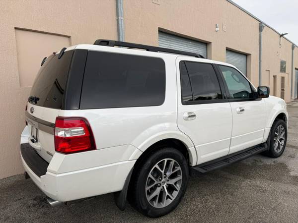 2017 Ford, dovoz USA — foto 6 z 12