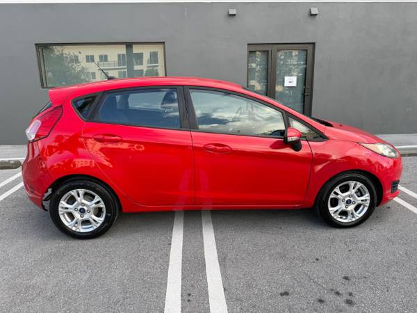 2015 Ford, dovoz USA — foto 7 z 12
