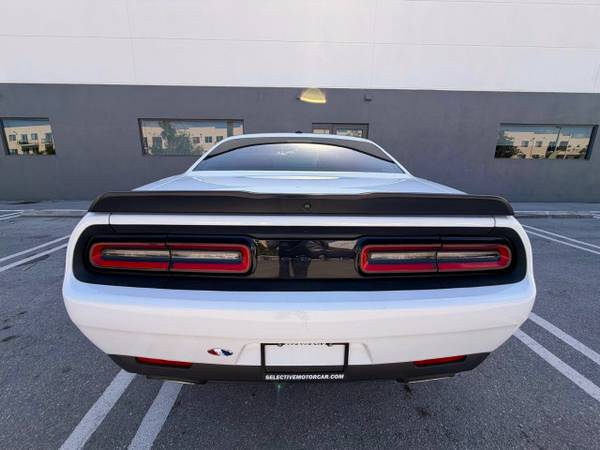 2022 Dodge, dovoz USA — foto 10 z 12