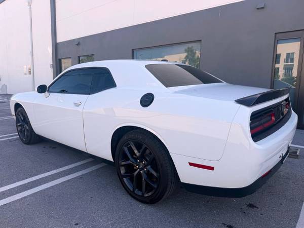 2022 Dodge, dovoz USA — foto 11 z 12