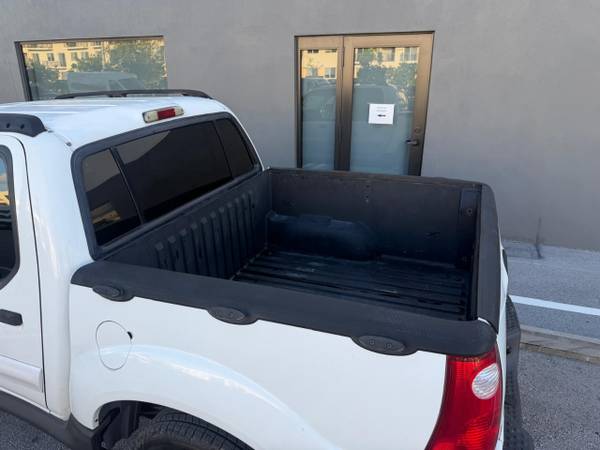 2005 Ford, dovoz USA — foto 12 z 12