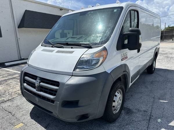 2017 Dodge, dovoz USA — foto 3 z 12