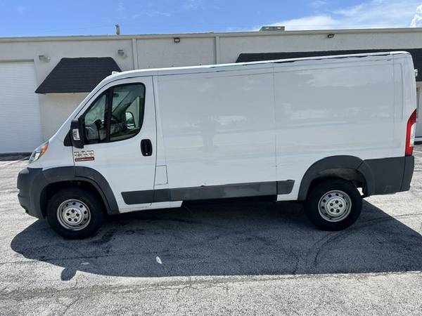 2017 Dodge, dovoz USA — foto 6 z 12