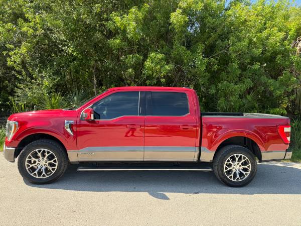 2021 Ford, dovoz USA — foto 3 z 12