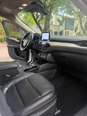2020 Ford, dovoz USA — foto 7 z 10
