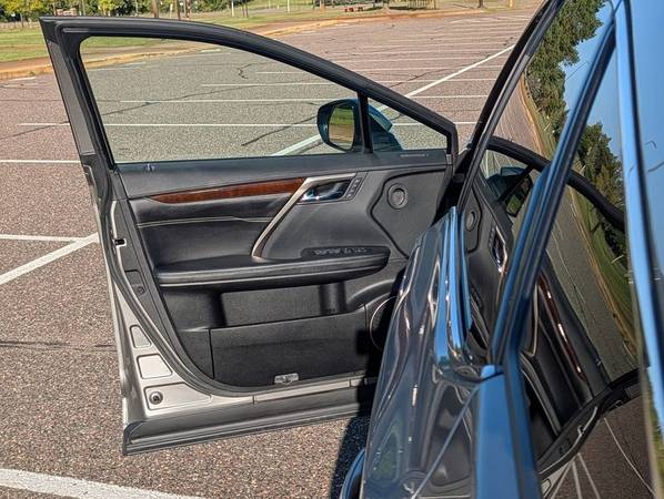 Lexus, dovoz USA — foto 3 z 5