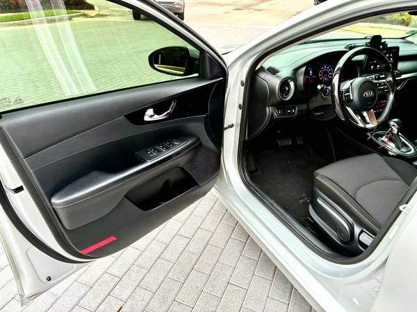 Kia, dovoz USA — foto 10 z 12