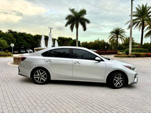 Kia, dovoz USA — foto 4 z 12