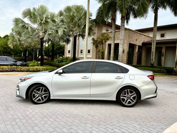 Kia, dovoz USA — foto 8 z 12