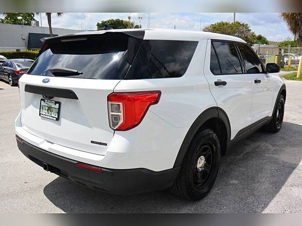 2020 Ford, dovoz USA — foto 7 z 12