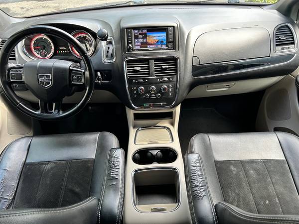 2017 Dodge, dovoz USA — foto 10 z 12