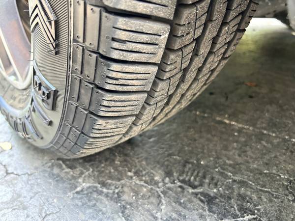 2017 Dodge, dovoz USA — foto 12 z 12