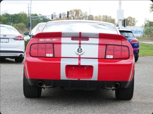 2009 Ford, dovoz USA — foto 7 z 12