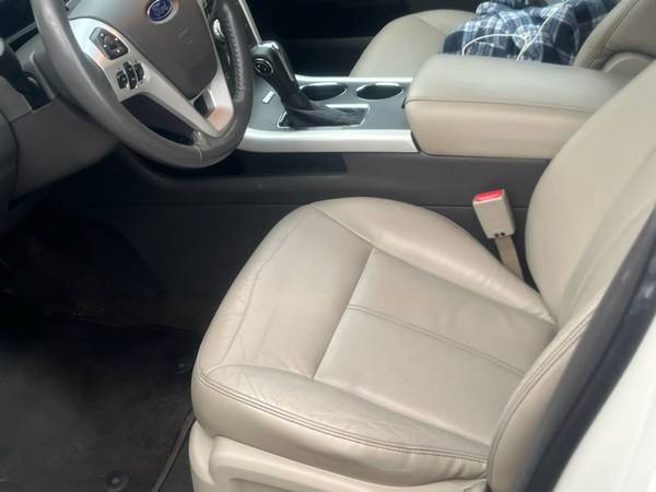 2013 Ford, dovoz USA — foto 5 z 12