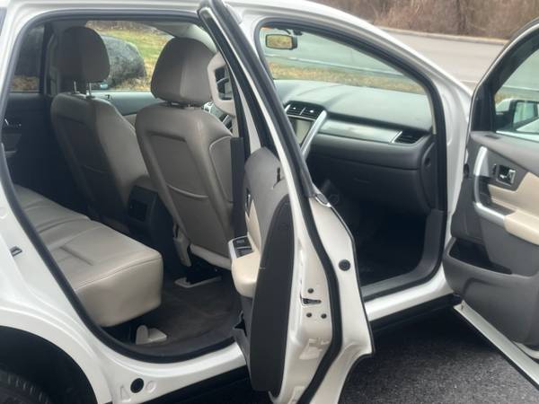 2013 Ford, dovoz USA — foto 6 z 12