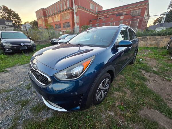 2017 Kia, dovoz USA — foto 1