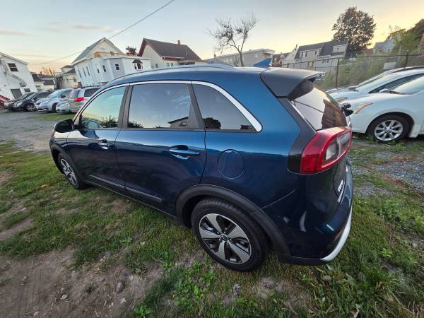 2017 Kia, dovoz USA — foto 4 z 6