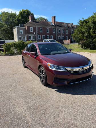 2017 Honda, dovoz USA — foto 2 z 12