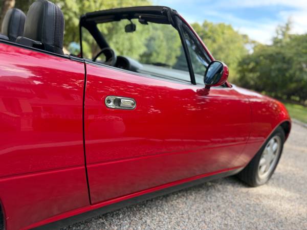 1990 Mazda, červená, dovoz USA — foto 5 z 12