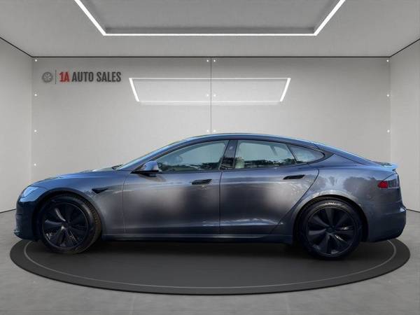 2022 Tesla, dovoz USA — foto 2 z 12
