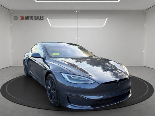 2022 Tesla, dovoz USA — foto 7 z 12