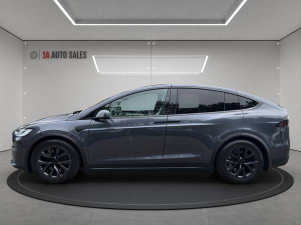 2023 Tesla, dovoz USA — foto 2 z 12