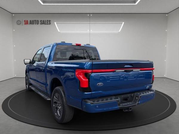 2022 Ford, dovoz USA — foto 3 z 12