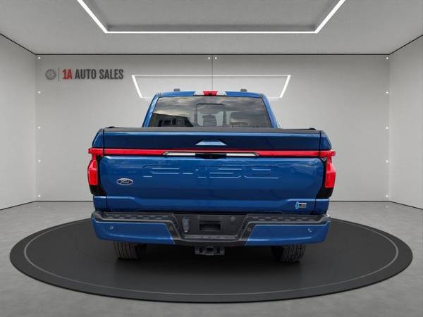 2022 Ford, dovoz USA — foto 4 z 12