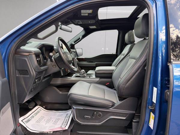 2022 Ford, dovoz USA — foto 9 z 12