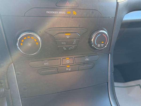 2019 Ford, dovoz USA — foto 10 z 12