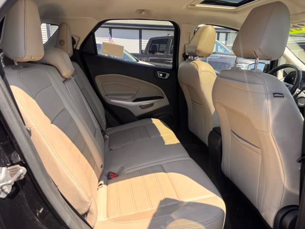 2019 Ford, dovoz USA — foto 5 z 12
