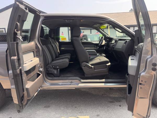 2014 Ford, dovoz USA — foto 8 z 12