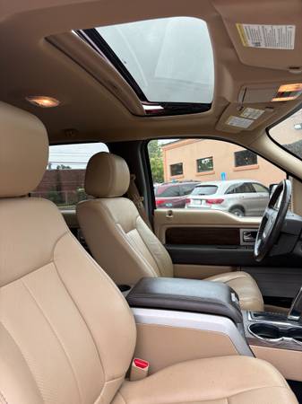 2014 Ford, dovoz USA — foto 11 z 12