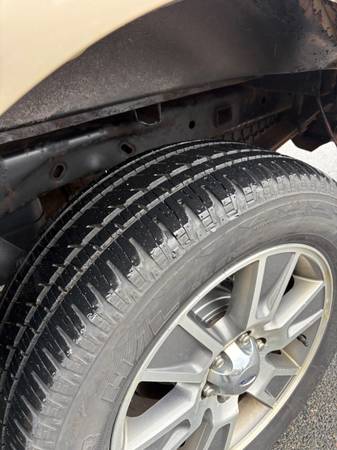 2014 Ford, dovoz USA — foto 8 z 12