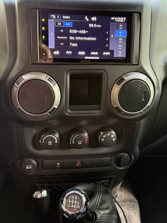 2016 Jeep, dovoz USA — foto 8 z 12