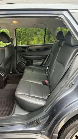 2017 Subaru, dovoz USA — foto 10 z 12