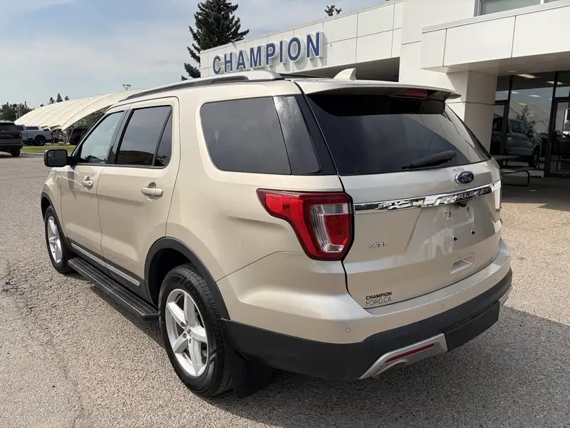 2017 Ford Explorer XLT| REMOTE START|, zlatá, 180 983 km, dovoz Kanada — foto 3 z 12