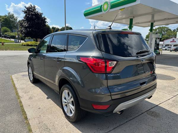 2019 Ford, dovoz USA — foto 2 z 8